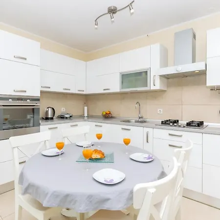 Apartamento Petra *